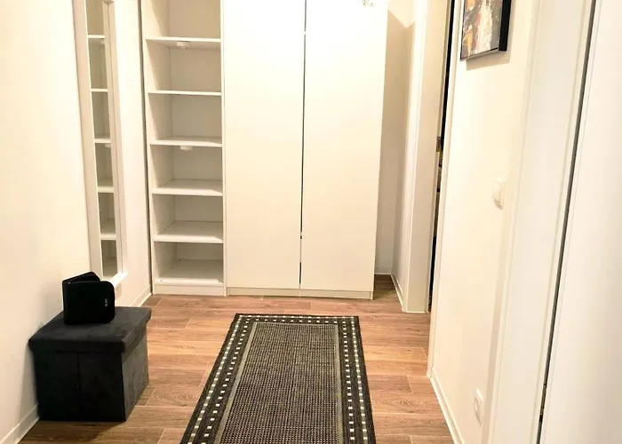 Appartement Modernes City-appartement Mit Separatem Schlafzimmer *