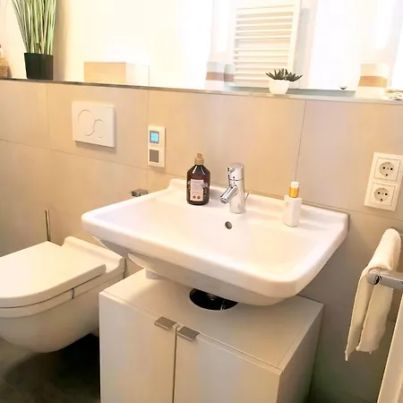 Modernes City-appartement Mit Separatem Schlafzimmer Apartment