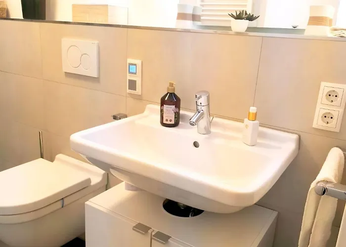 Modernes City-appartement Mit Separatem Schlafzimmer Апартаменты