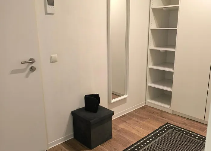 Daire Modernes City-appartement Mit Separatem Schlafzimmer *