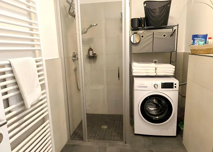 Modernes City-appartement Mit Separatem Schlafzimmer Düsseldorf