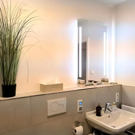 Modernes City-appartement Mit Separatem Schlafzimmer دوسلدورف
